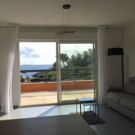 Joli Vue Et Collines Apartament