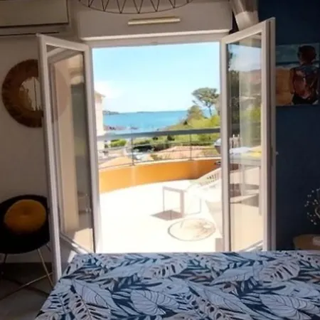 Apartment Joli Vue Et Collines Saint-Raphael (Var)